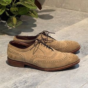 Allen Edmonds Tan Suede - Classic Wingtip Oxford Shoes - Men's Size 9
